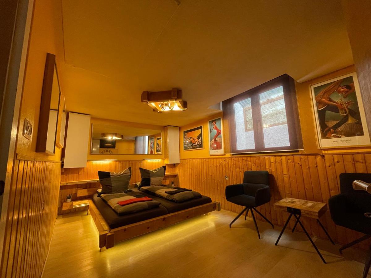 Villa Direkt Am Main à Karlstadt Extérieur photo
